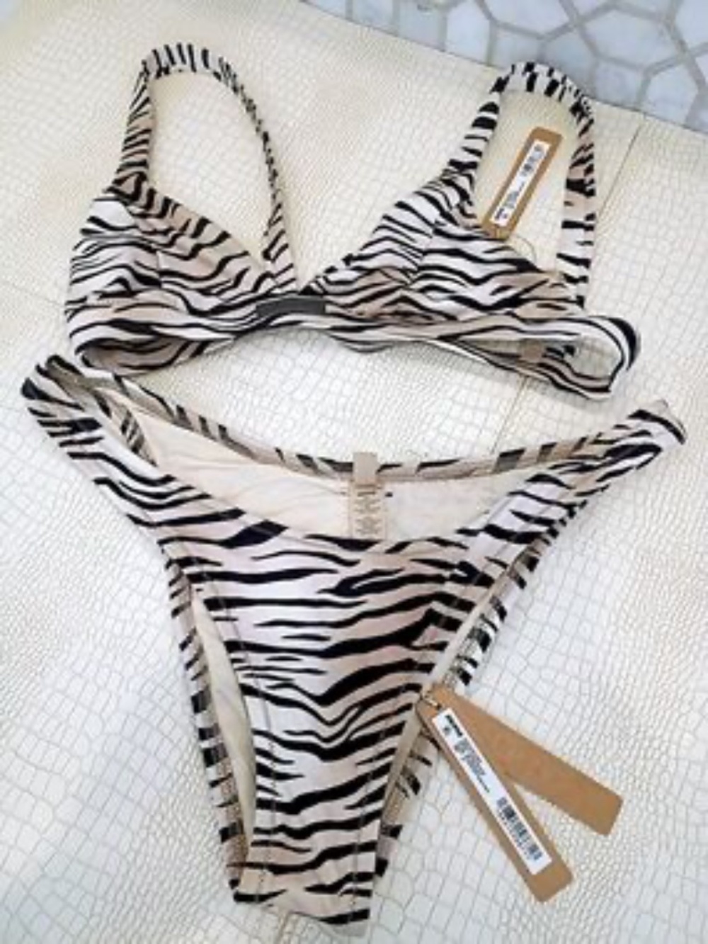 💋Skims Swim Two Piece Tiger Print Bottom and Top NWT